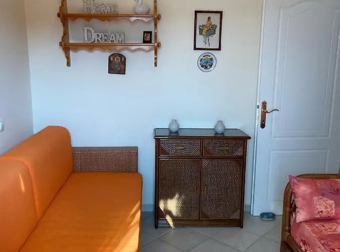 Fenia\'S House
