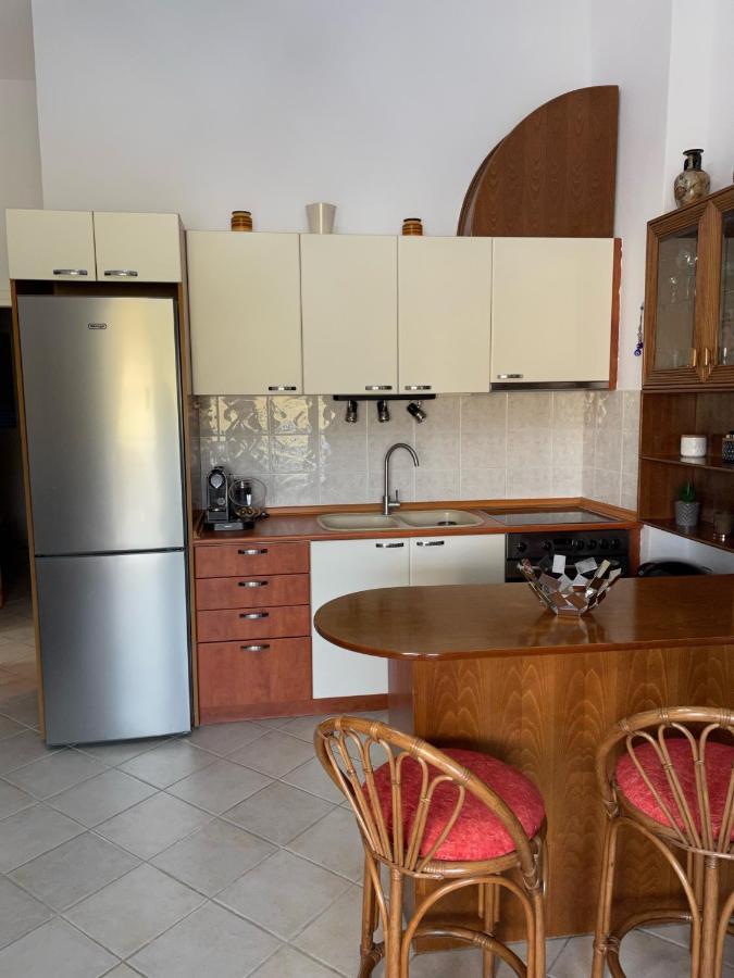 Apartment Fenia's House Siviri